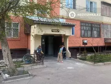 3-комнатная квартира, этаж 4 из 5, 80 м²
