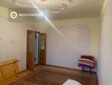 3-комнатная квартира, этаж 4 из 5, 80 м²