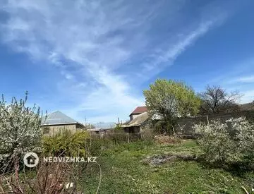 5-комнатный дом, 10 соток, 100 м²