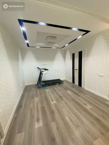 2-комнатная квартира, этаж 8 из 15, 70 м²