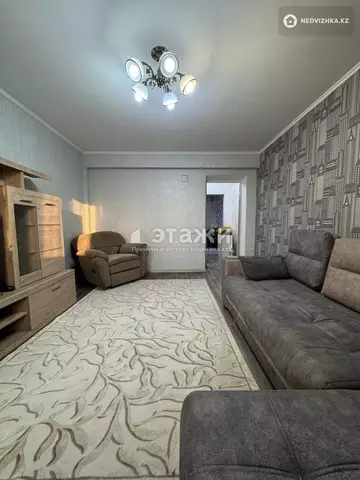 2-комнатная квартира, этаж 4 из 4, 55 м²
