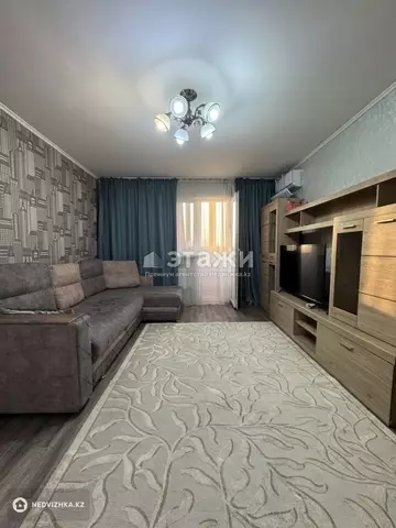 2-комнатная квартира, этаж 4 из 4, 55 м²