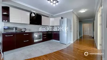 3-комнатная квартира, этаж 8 из 17, 128 м², на длительный срок