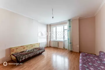 3-комнатная квартира, этаж 1 из 9, 92 м²