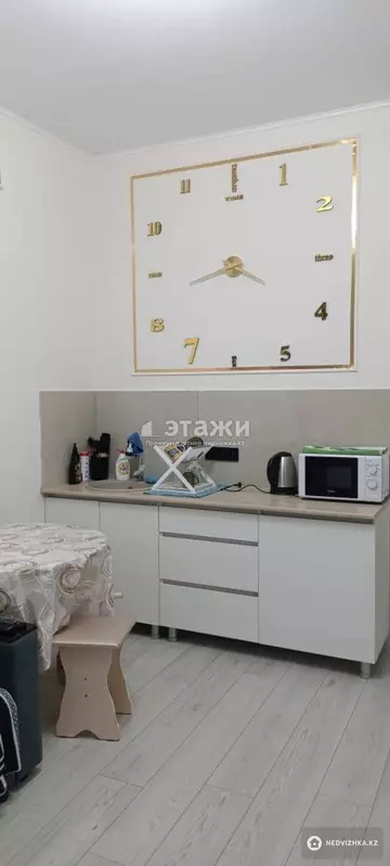2-комнатная квартира, этаж 9 из 12, 38 м²