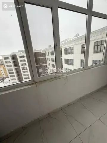 1-комнатная квартира, этаж 10 из 10, 38 м²