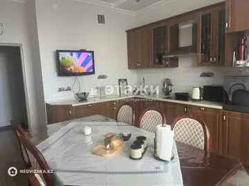 4-комнатная квартира, этаж 7 из 21, 113 м²