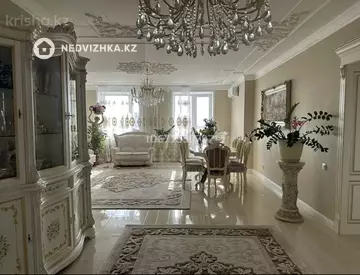 3-комнатная квартира, этаж 8 из 12, 125 м²