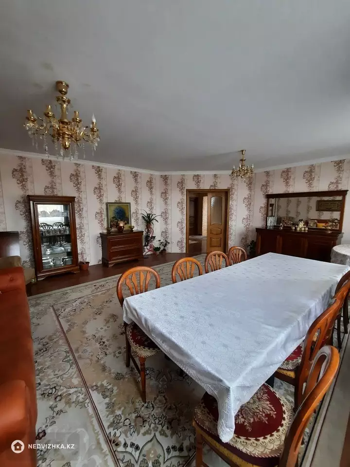 300 м², 6-комнатный дом, 15 соток, 300 м², изображение - 1