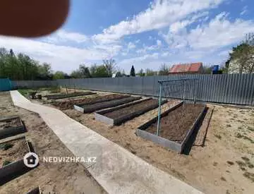 4-комнатная дача, 6 соток, 80 м²