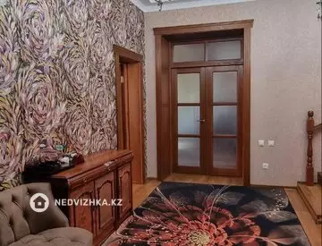 5-комнатный дом, 10 соток, 325 м²