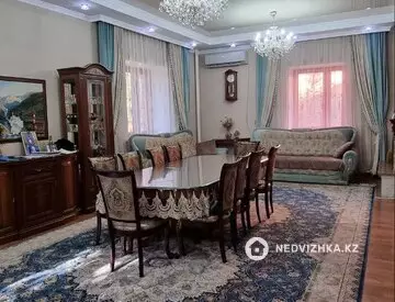 5-комнатный дом, 10 соток, 325 м²