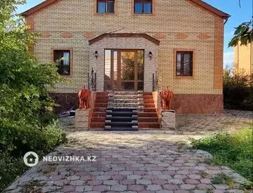 5-комнатный дом, 10 соток, 325 м²