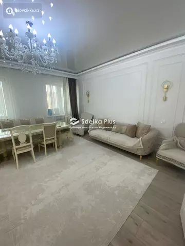 3-комнатная квартира, этаж 8 из 12, 126 м²