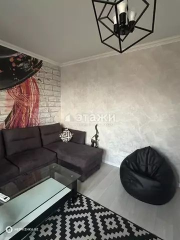 2-комнатная квартира, этаж 3 из 10, 62 м²