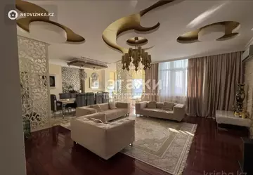7-комнатная квартира, этаж 18 из 22, 300 м²