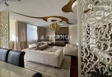 7-комнатная квартира, этаж 18 из 22, 300 м²