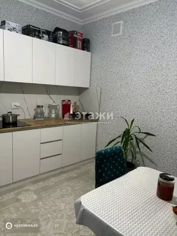 1-комнатная квартира, этаж 4 из 9, 40 м²