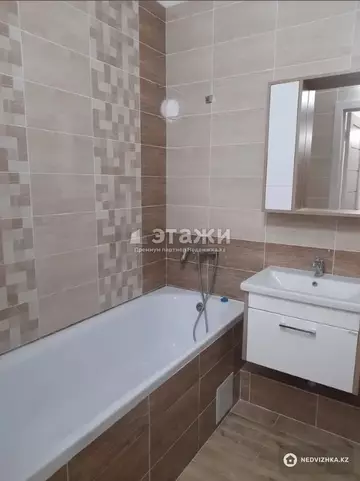 1-комнатная квартира, этаж 9 из 9, 38 м²