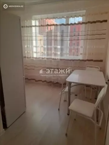 1-комнатная квартира, этаж 9 из 9, 38 м²