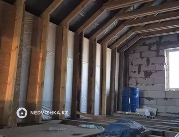 5-комнатный дом, 2.2 соток, 140 м²