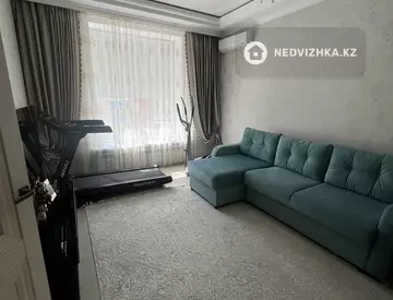 3-комнатная квартира, этаж 9 из 10, 90 м²