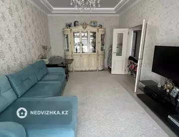 3-комнатная квартира, этаж 9 из 10, 90 м²