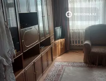 2-комнатная квартира, этаж 4 из 6, 52 м², на длительный срок