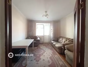 2-комнатная квартира, этаж 4 из 9, 52 м²