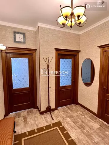 2-комнатная квартира, этаж 11 из 19, 58 м²
