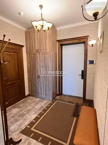 2-комнатная квартира, этаж 11 из 19, 58 м²
