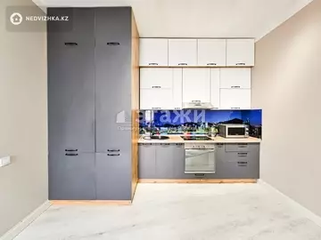 2-комнатная квартира, этаж 30 из 30, 60 м², на длительный срок