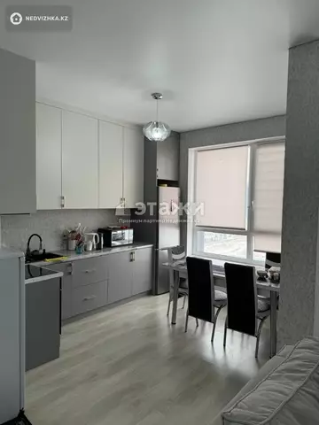 2-комнатная квартира, этаж 10 из 17, 63 м²