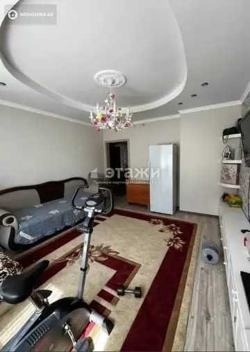 1-комнатная квартира, этаж 2 из 14, 42 м²