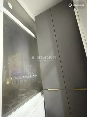 3-комнатная квартира, этаж 2 из 17, 102 м²