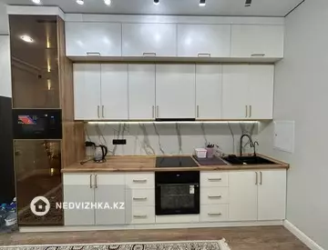 2-комнатная квартира, этаж 3 из 13, 107 м²