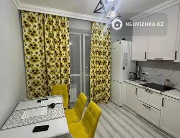 1-комнатная квартира, этаж 1 из 12, 38 м²