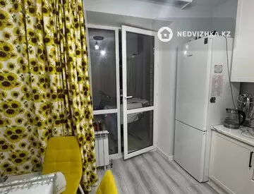 1-комнатная квартира, этаж 1 из 12, 38 м²