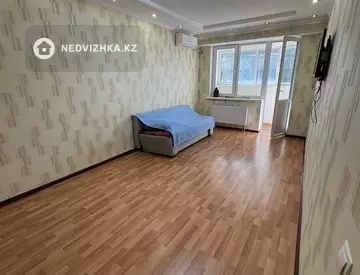 1-комнатная квартира, этаж 4 из 12, 45 м²
