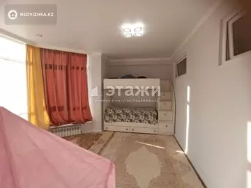 3-комнатная квартира, этаж 4 из 5, 62 м²