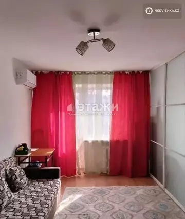 2-комнатная квартира, этаж 3 из 4, 42 м²