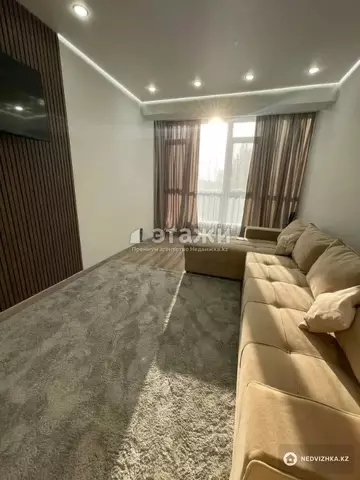 1-комнатная квартира, этаж 4 из 10, 35 м²
