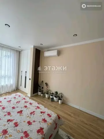 1-комнатная квартира, этаж 4 из 10, 33 м²