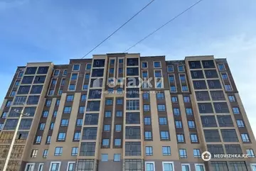 2-комнатная квартира, этаж 1 из 10, 60 м²