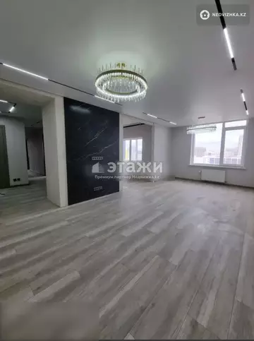 4-комнатная квартира, этаж 9 из 23, 123 м²