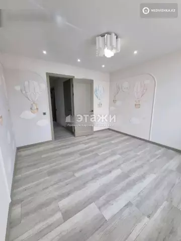 4-комнатная квартира, этаж 9 из 23, 123 м²