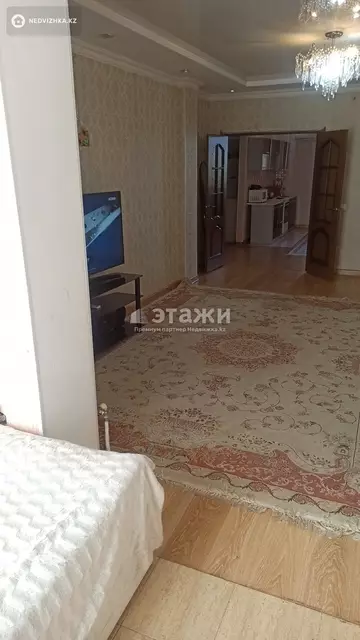 1-комнатная квартира, этаж 4 из 9, 64 м²