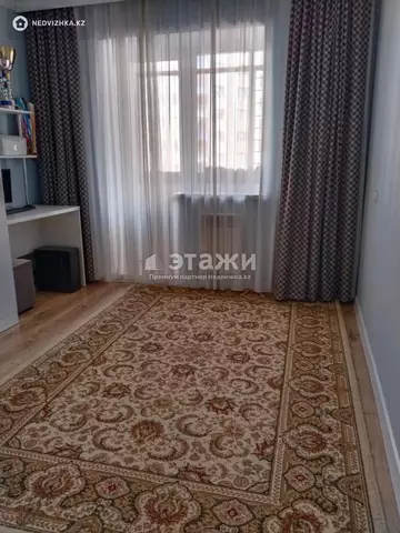 2-комнатная квартира, этаж 4 из 10, 69 м²