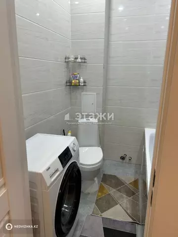 2-комнатная квартира, этаж 8 из 9, 38 м²
