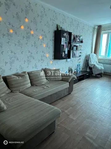 2-комнатная квартира, этаж 12 из 23, 75 м², на длительный срок